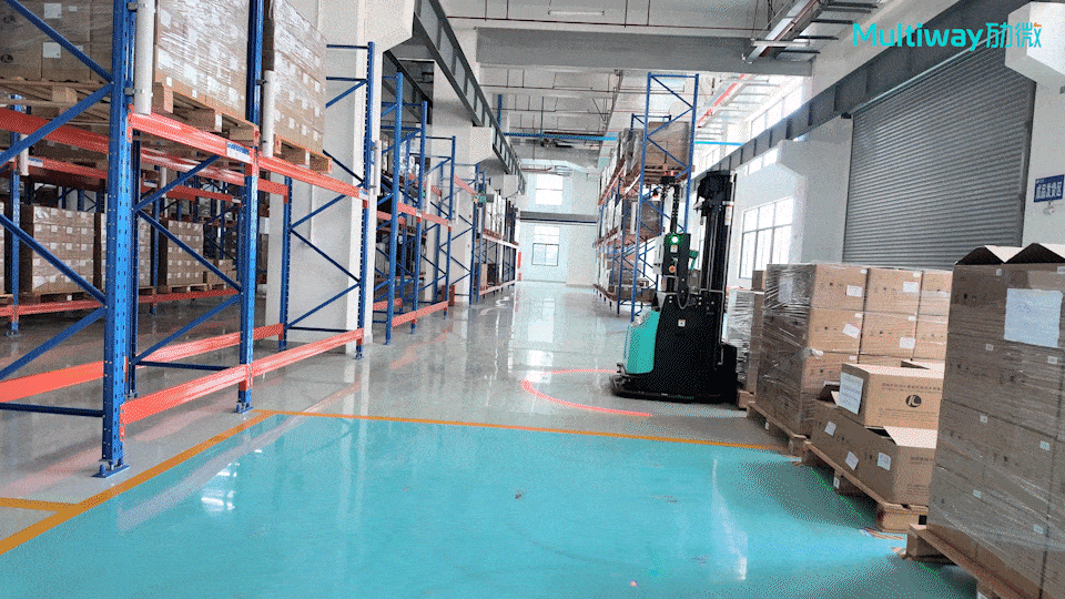 南宫NG28生物机器人电机行业智能无人叉车案例